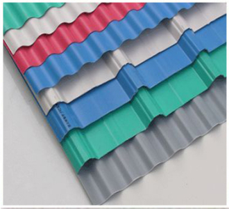 El uso de placas de acero coloreadas.